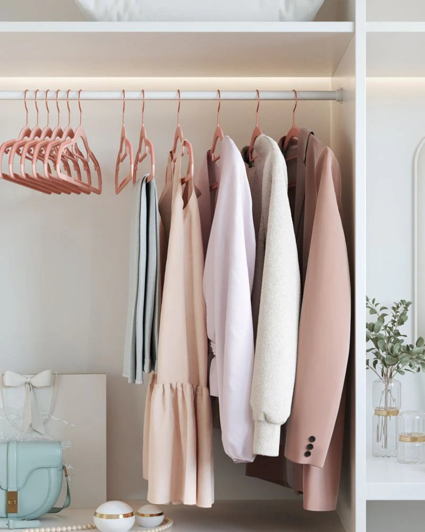 Heavy Duty Plastic Clothes Hangers Pack Of 30 Or 50 – product view 23 | Amaraloft